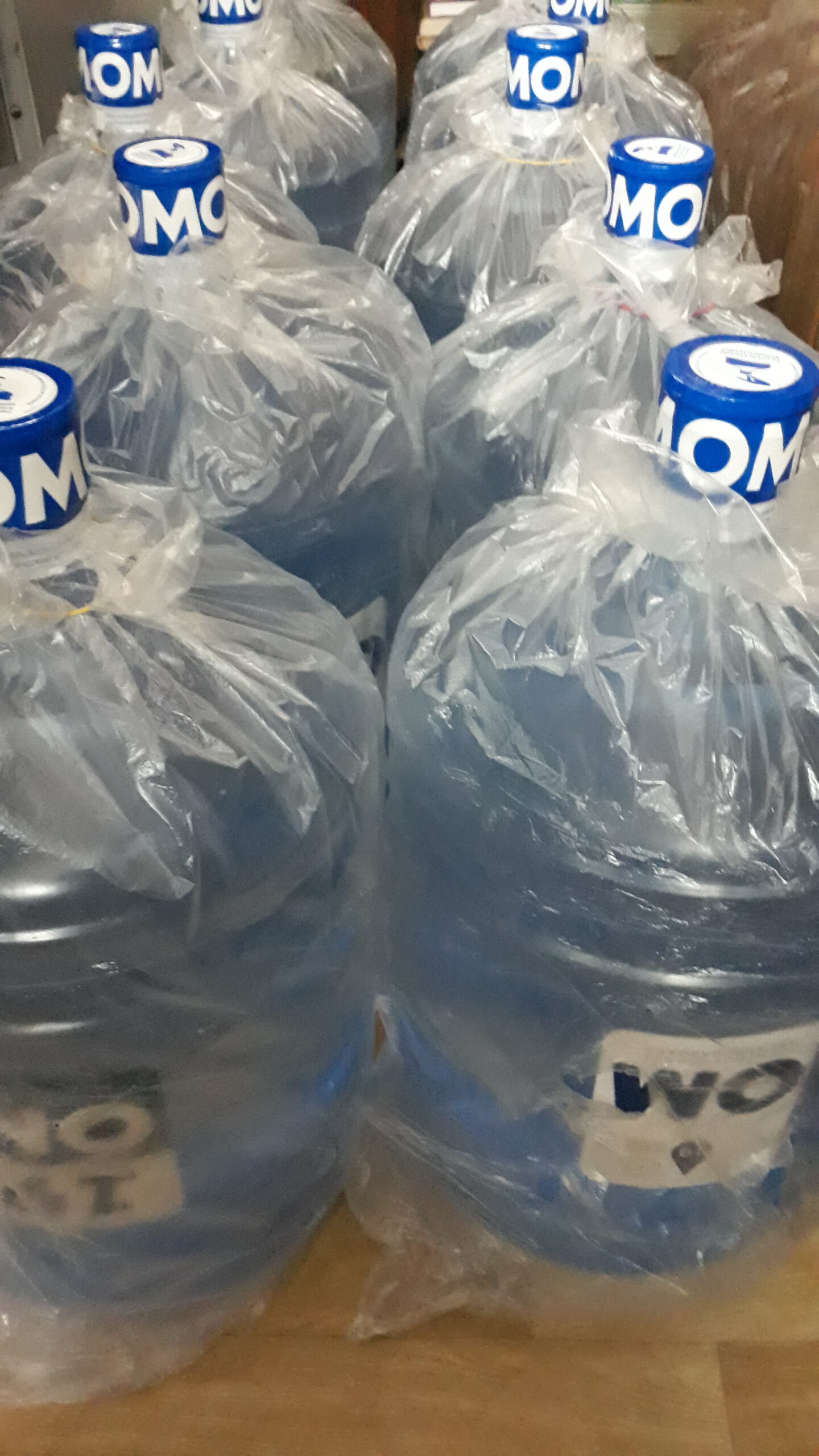 Учреждение раннего образования 63 получили от Примэрии питьевую воду “ОМ” для детей на основании сертификата